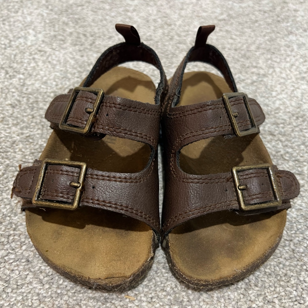 Infant Oshkosh baby sandals size 5M